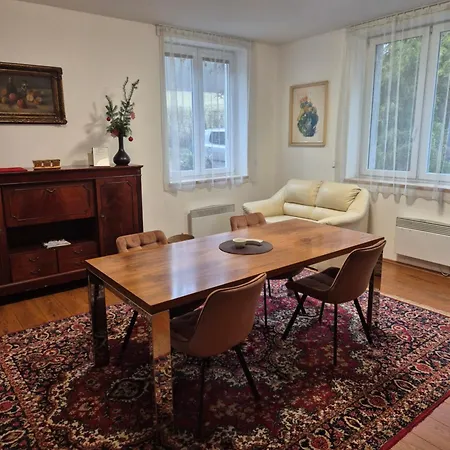Apartmans Les *